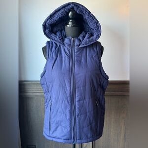 26 International navy Teddy Sherpa lined hooded vest